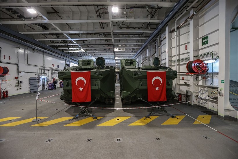 TCG Anadolu gemisine yoğun ilgi! Sarayburnu Limanı'nda kapılarını açmasıyla ziyaretçi akınına uğradı - Resim: 21
