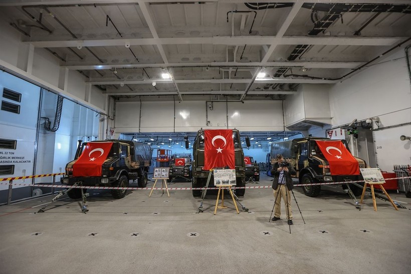 TCG Anadolu gemisine yoğun ilgi! Sarayburnu Limanı'nda kapılarını açmasıyla ziyaretçi akınına uğradı - Resim: 22
