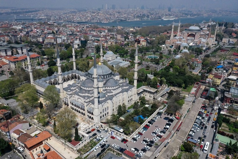 Restorasyonu tamamlanıp yeniden açılan Sultanahmet Camii'nden eşsiz görüntüler - Resim: 5