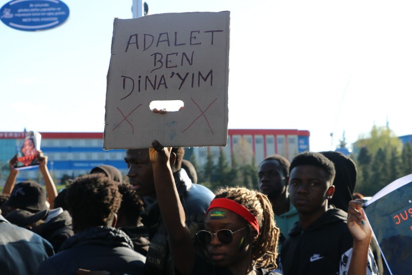 Gabonlu Dina’nın otopsi raporunda ‘İntihar mı, cinayet mi’ sorusuna yanıt bulunamadı - Resim: 11