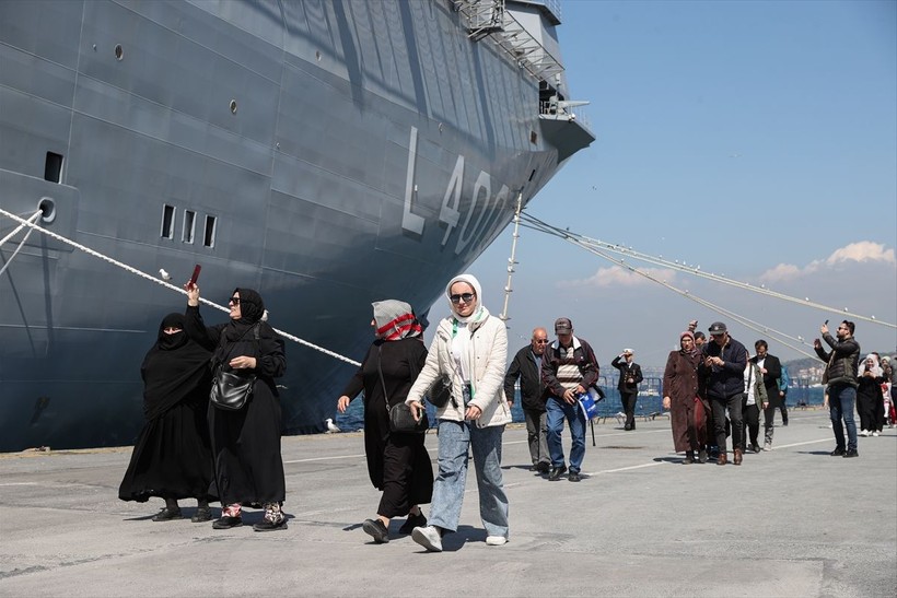 Yerli ve milli üretim TCG Anadolu'ya vatandaşların ziyareti devam ediyor! - Resim: 3