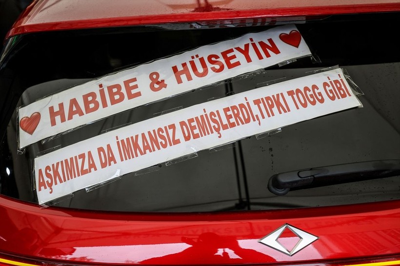 Bursa'da "Anadolu kırmızısı" Togg gelin arabası oldu - Resim: 1