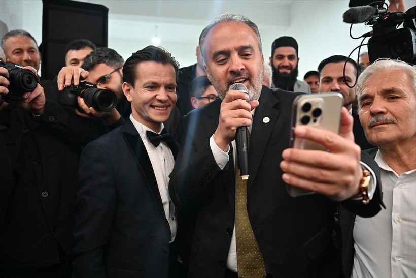 Bursa'da "Anadolu kırmızısı" Togg gelin arabası oldu - Resim: 17
