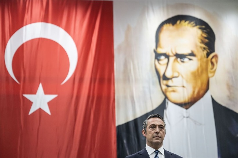 Fenerbahçe Divan Kurulu toplantısında konuşan Ali Koç: İlahi adalete inanmıyorum - Resim: 7