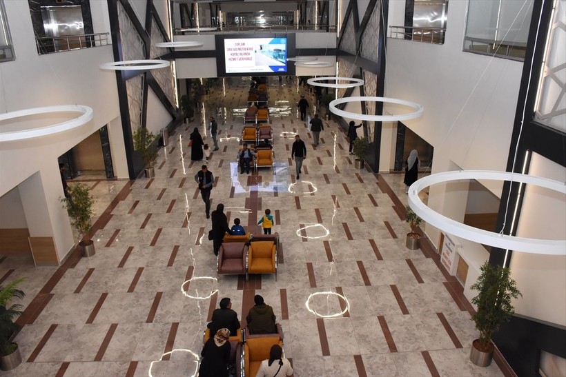 Erzurum Şehir Hastanesi bölgenin sağlık üssü haline geldi - Resim: 2