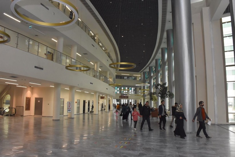 Erzurum Şehir Hastanesi bölgenin sağlık üssü haline geldi - Resim: 7