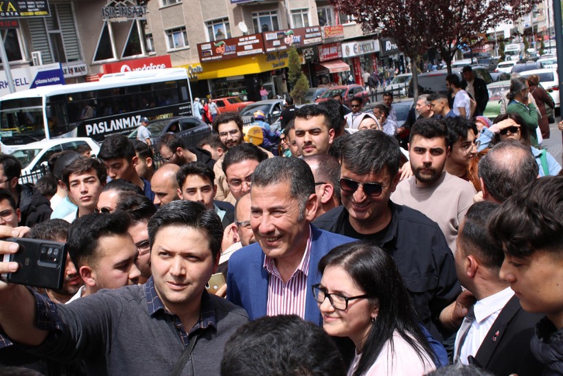 Nevşehir'de konuşan ATA İttifakı cumhurbaşkanı adayı Sinan Oğan: İkinci tura biz kalacağız - Resim : 1