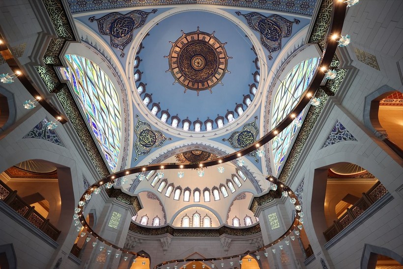 İstanbul Levent'te plazaların arasında görkemli bir cami: Barbaros Hayrettin Paşa Cami! Cumhuriyet tarihinde bir ilkle açıldı - Resim: 9