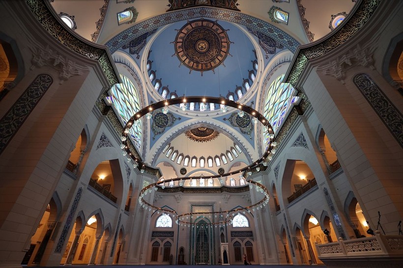 İstanbul Levent'te plazaların arasında görkemli bir cami: Barbaros Hayrettin Paşa Cami! Cumhuriyet tarihinde bir ilkle açıldı - Resim: 30