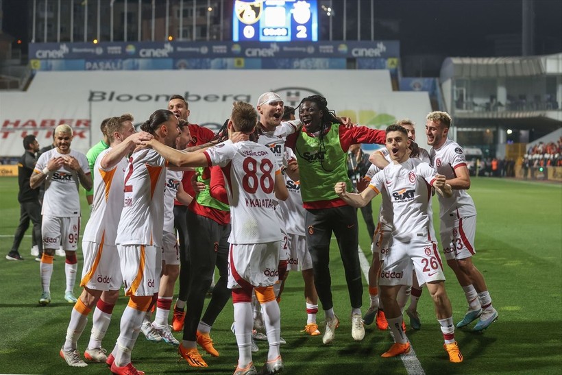 Galatasaray Sivasspor maçında şampiyon olabilir! Fenerbahçe-Trabzonspor maçında... - Resim: 9