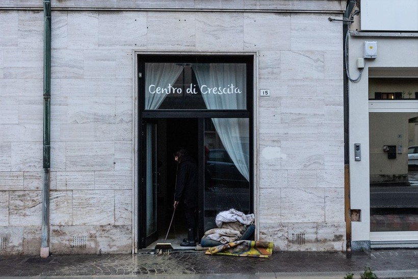 İtalya'da meydana gelen sel felaketinde ölenlerin sayısı artıyor! - Resim: 22