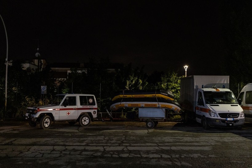İtalya'da meydana gelen sel felaketinde ölenlerin sayısı artıyor! - Resim: 27