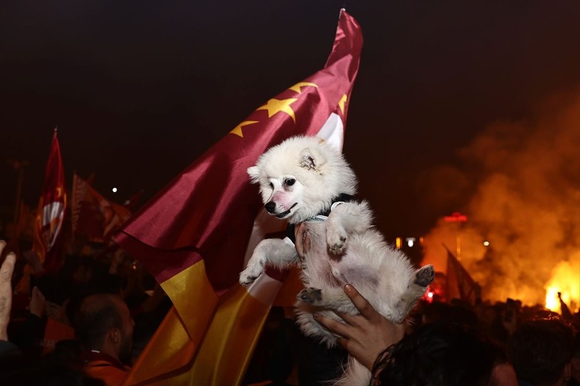 Galatasaray 23. şampiyonluğunu ilan etti! Şampiyonluk kutlamalarından ilginç kareler - Resim: 22