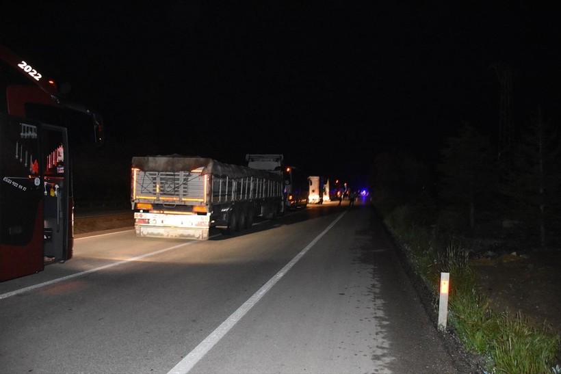 AK Parti Grup Başkanvekili Bahadır Yenişehirlioğlu ve oğlu trafik kazası geçirdi - Resim: 11