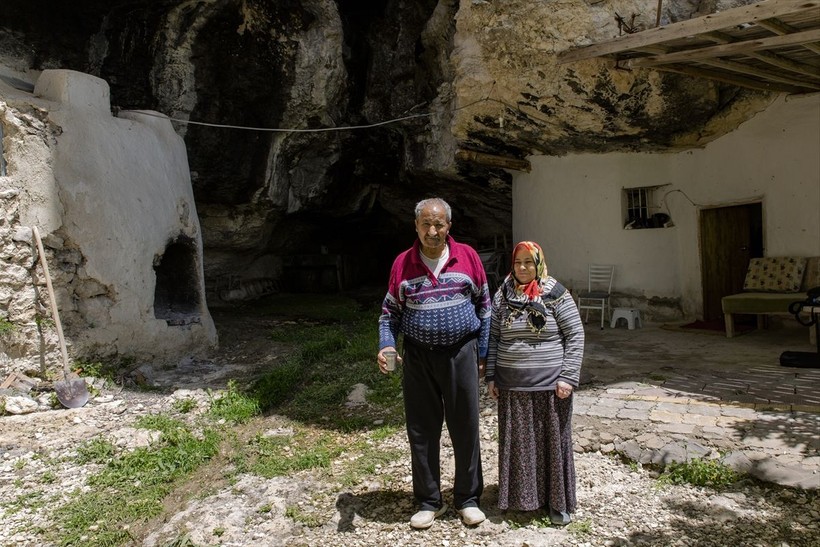 Malatya'da bir garip hayat! 18 çocuğunu mağarada büyüttü: Ayrıldığımda çok üzülüyorum, uzakta kalamıyorum - Resim: 25