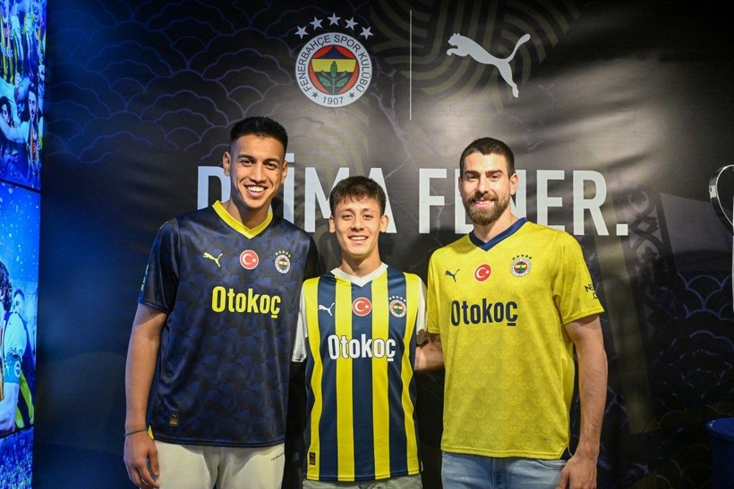 Beşiktaş ve Fenerbahçe yeni sezon formalarını tanıttı! Dikkat çeken detaylar - Resim: 2