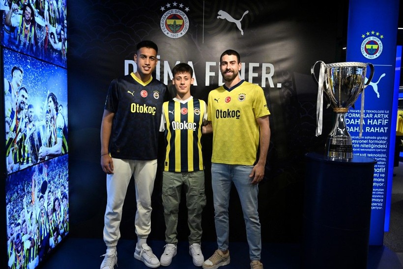Beşiktaş ve Fenerbahçe yeni sezon formalarını tanıttı! Dikkat çeken detaylar - Resim: 6