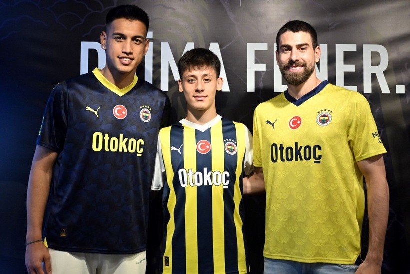 Beşiktaş ve Fenerbahçe yeni sezon formalarını tanıttı! Dikkat çeken detaylar - Resim: 7