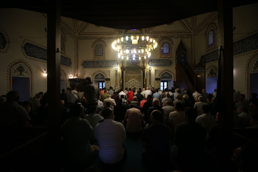 İslam aleminde bayram namazı coşkusu! Camiler doldu taştı - Resim: 118