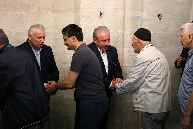 İslam aleminde bayram namazı coşkusu! Camiler doldu taştı - Resim: 105