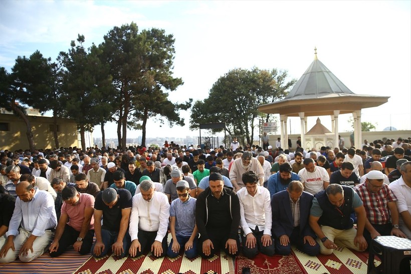 İslam aleminde bayram namazı coşkusu! Camiler doldu taştı - Resim: 176