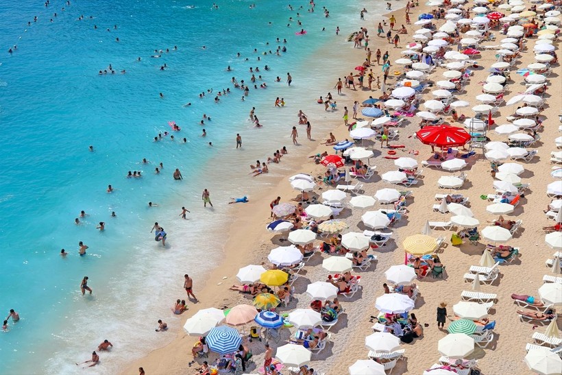 Antalya'nın turist akınına uğrayan Kaş ilçesinden enfes görüntüler! İşte dünyaca ünlü Kaputaj plajı - Resim: 10
