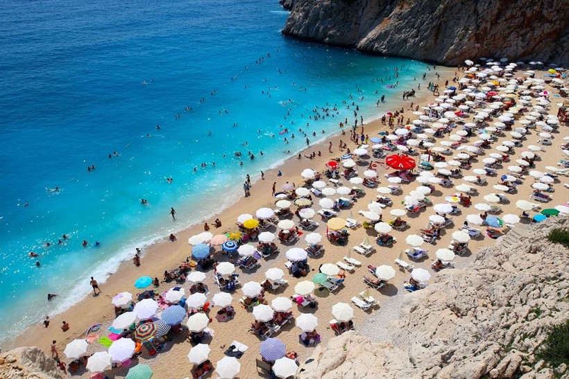 Antalya'nın turist akınına uğrayan Kaş ilçesinden enfes görüntüler! İşte dünyaca ünlü Kaputaj plajı - Resim: 11