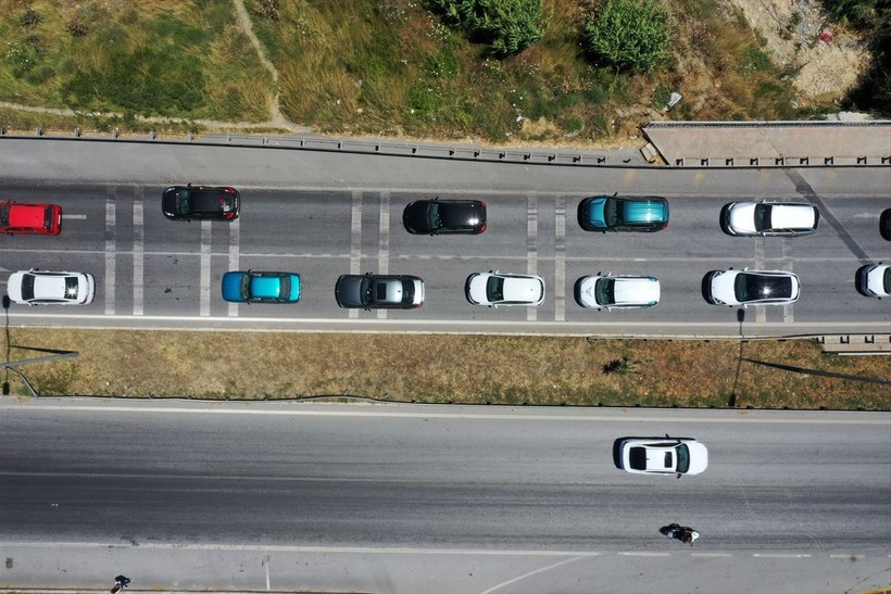 Kurban Bayramı tatili sona erdi! Tatilcilerin dönüşü uzun kuyruklar oluşturdu - Resim: 8