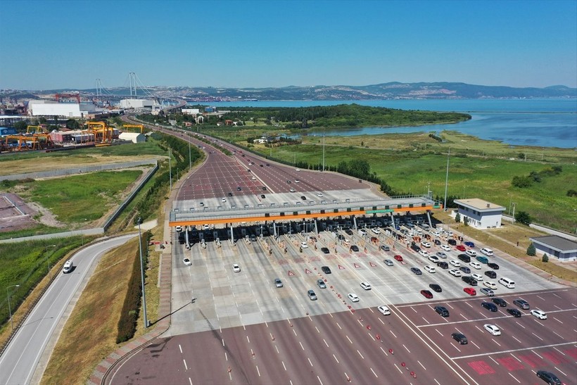 Kurban Bayramı tatili sona erdi! Tatilcilerin dönüşü uzun kuyruklar oluşturdu - Resim: 39
