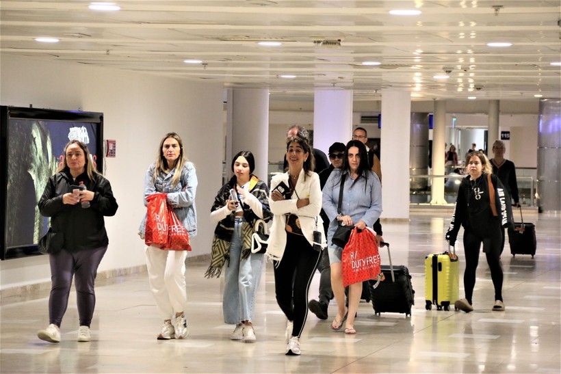 Antalya'ya 6 ayda hava yoluyla gelen turist sayısı 5.5 milyonu geçti! Rekor yine Ruslarda - Resim: 7