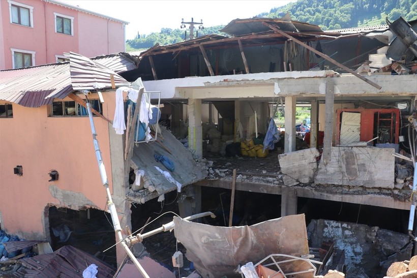 Trabzon'da endüstriyel temizlik tesisindeki patlama! 1 kişi öldü - Resim: 1