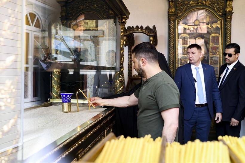 Ukrayna Devlet Başkanı Zelensky Fener Rum Patriği Bartholomeos ile görüştü - Resim: 5