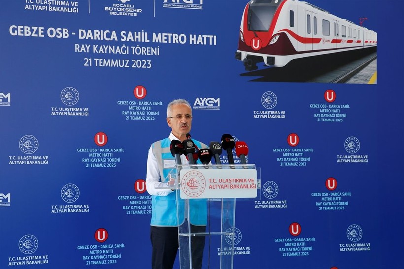 Ulaştırma ve Altyapı Bakanı Abdulkadir Uraloğlu açıkladı! Yeni hatla 1 saatlik yol 24 dakikaya inecek - Resim: 3