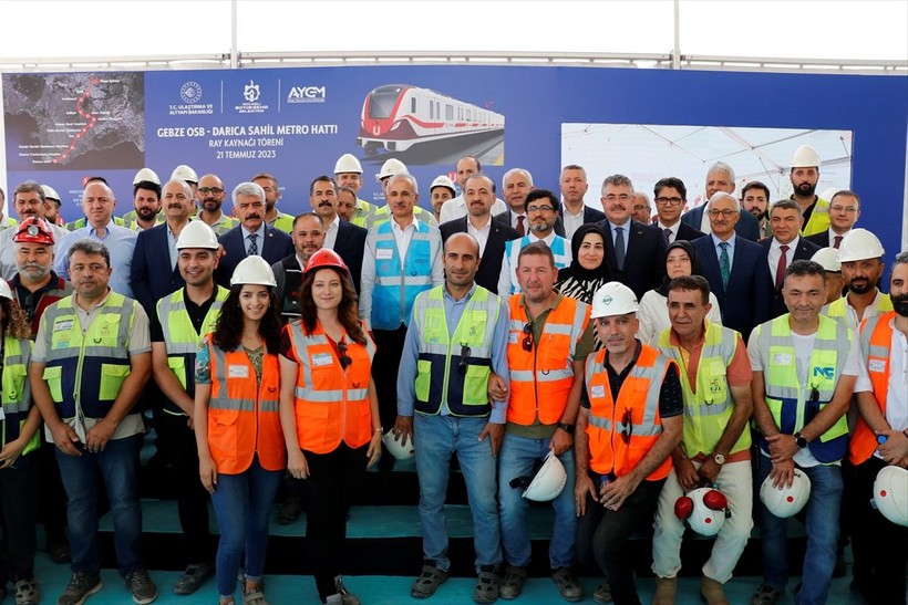 Ulaştırma ve Altyapı Bakanı Abdulkadir Uraloğlu açıkladı! Yeni hatla 1 saatlik yol 24 dakikaya inecek - Resim: 8