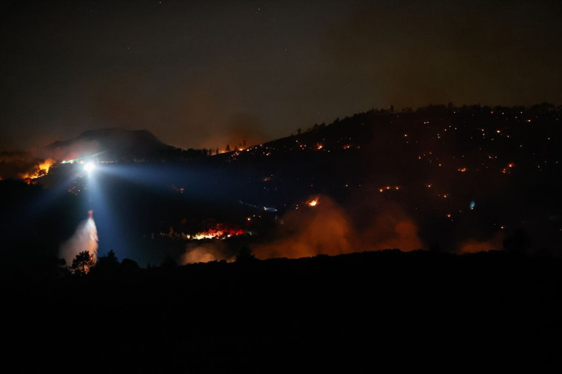 Alevler Türkiye'nin ciğerlerini yakıyor! 85 milyonun gözü Antalya'da - Resim: 27