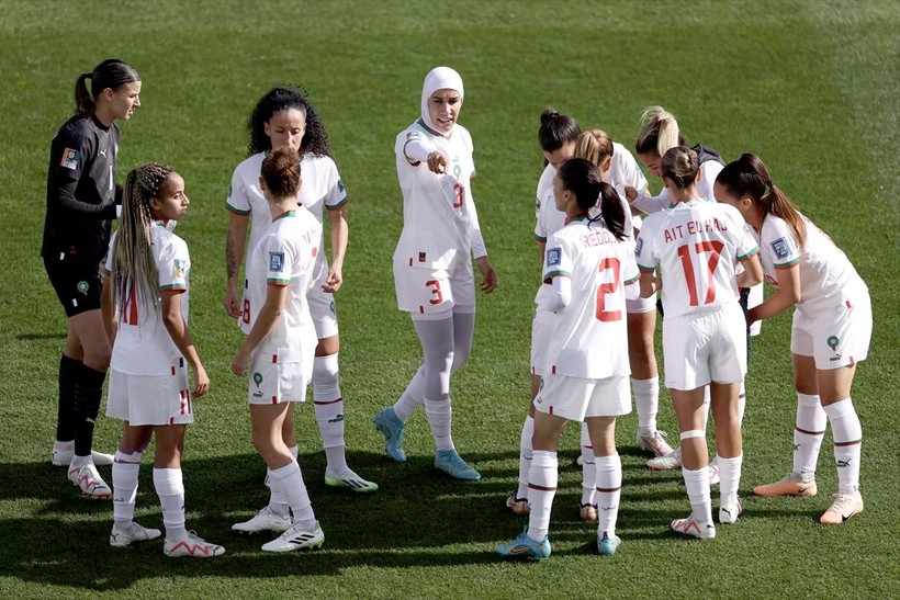 Dünya Kupası'nda tarih yazdı! İşte başörtüsü takan ilk oyuncu... - Resim: 5