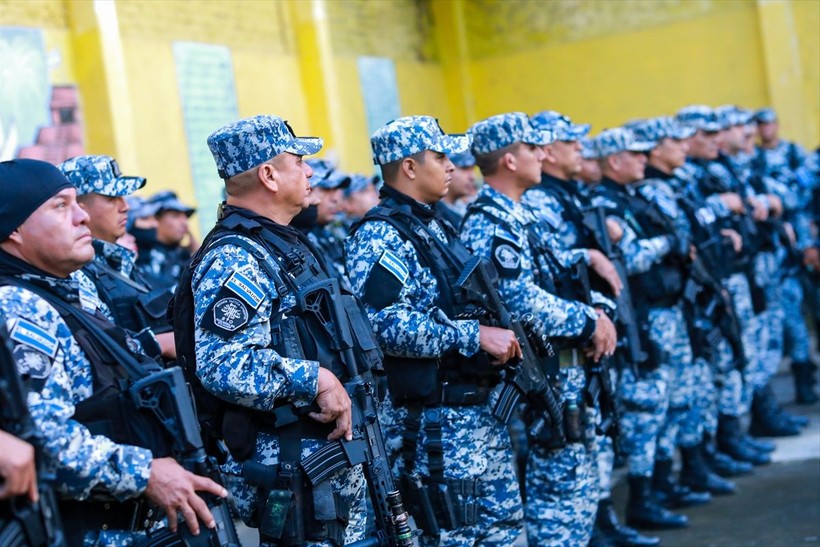El Salvador'da çetelerle mücadele için Cabanas vilayeti kuşatma altına alındı - Resim: 12