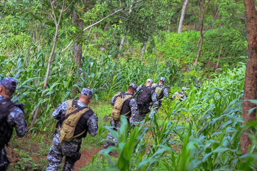 El Salvador'da çetelerle mücadele için Cabanas vilayeti kuşatma altına alındı - Resim: 25