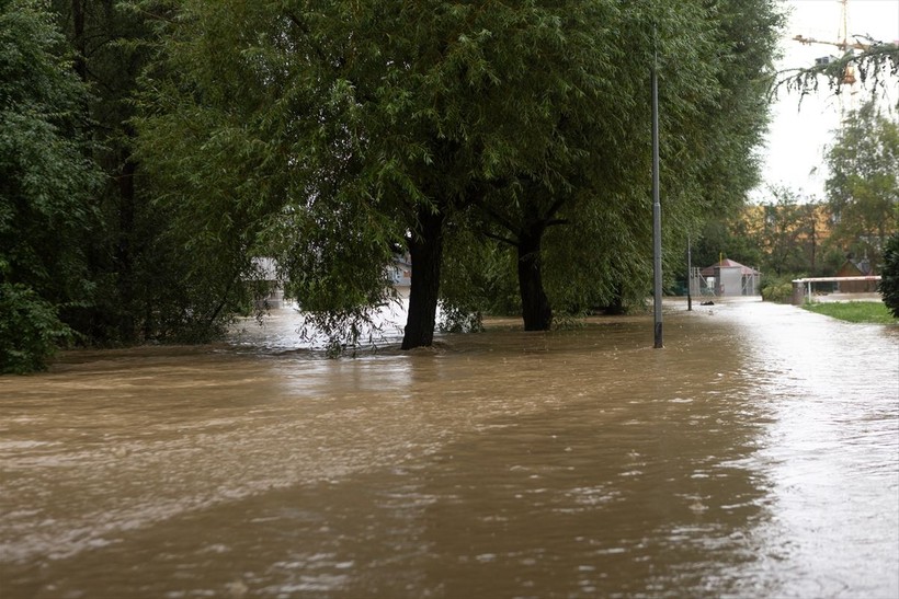 Slovenya'daki yaşanan sel afetinde bir kişi hayatını kaybetti - Resim: 4