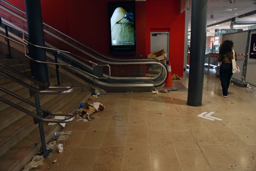 Saint-Charles çöp yuvası oldu! Fransa'da işçiler grevde - Resim: 25
