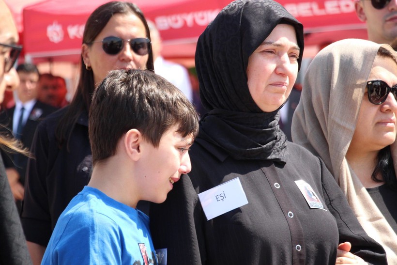 Kansere yenik düşen Gölcük Kaymakamı Yusuf Özdemir son yolculuğuna uğurlandı - Resim: 10