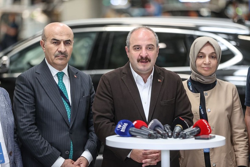 Togg tesisinde şaşırtan anlar! CHP'li vekillerden yerli araca tam not! 156 binlik filo talep ettiler - Resim: 16