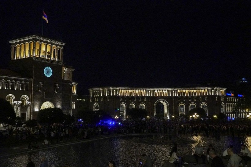 ABD’deki Ermeni lobisinden Paşinyan’a suikast çağrısı! Gardaş'ın zaferi Ermenistan’ı karıştırdı - Resim: 14