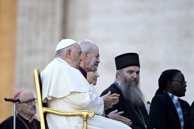 Papa Francis'ten eşcinsellik açıklaması! Dünya basınında gündem oldu - Resim: 15