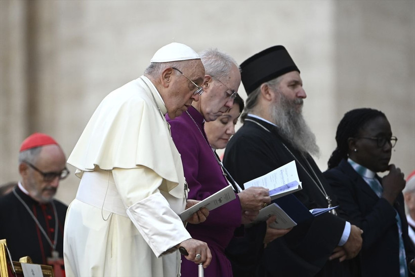 Papa Francis'ten eşcinsellik açıklaması! Dünya basınında gündem oldu - Resim: 16