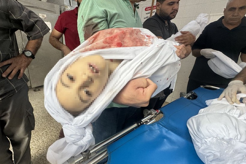 Katil İsrail Gazze'de can almaya devam ediyor! Minik bedenleri sırayla kefenlediler - Resim: 16