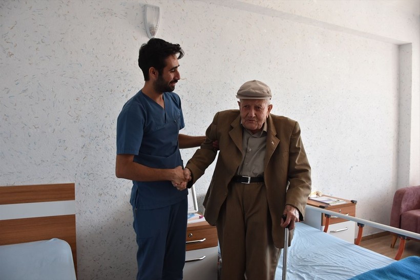 100 yaşındaki Mehmet amca Atatürk ile konuştuğu anı unutamıyor: Gülün, oynayın yalnız ağlamayın - Resim: 12