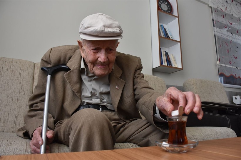 100 yaşındaki Mehmet amca Atatürk ile konuştuğu anı unutamıyor: Gülün, oynayın yalnız ağlamayın - Resim: 10