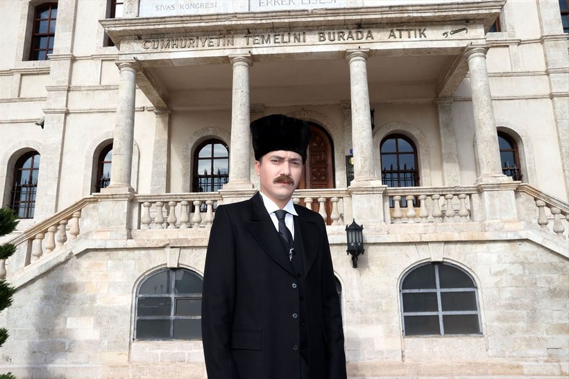Sivas Kongresi'nin yıl dönümünde Atatürk sahnede! - Resim: 16