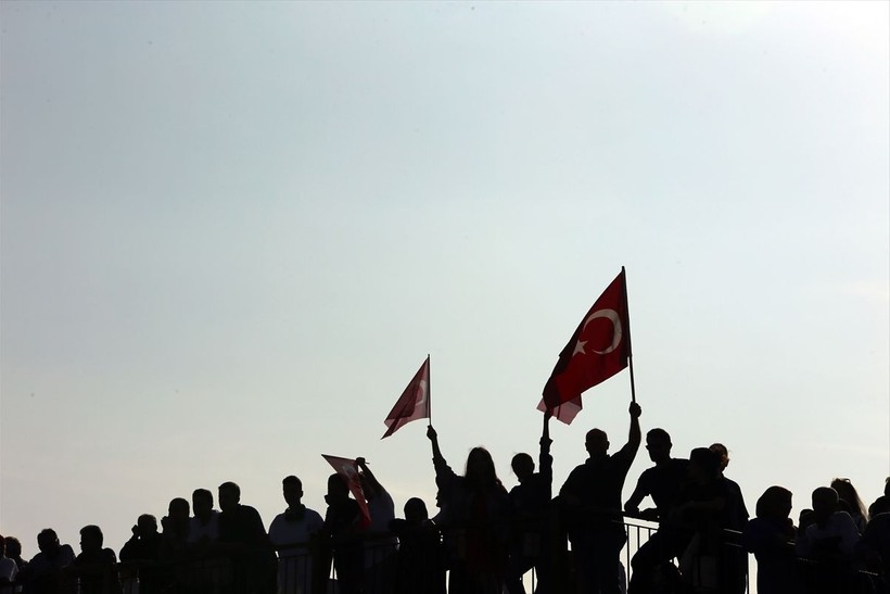 Türkiye iliklerine kadar Cumhuriyet'i kutluyor! Nereye baksan kırmızı-beyaz! 🤍❤️Meydanlarda 7'den 70'e 100. yıl coşkusu - Resim: 67